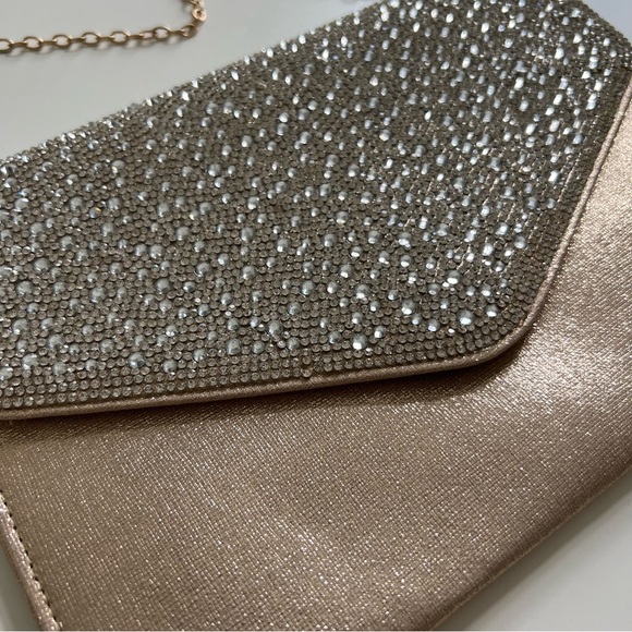 🆕 David’s Bridal Crystal Flap Envelope Clutch - Picture 2 of 7